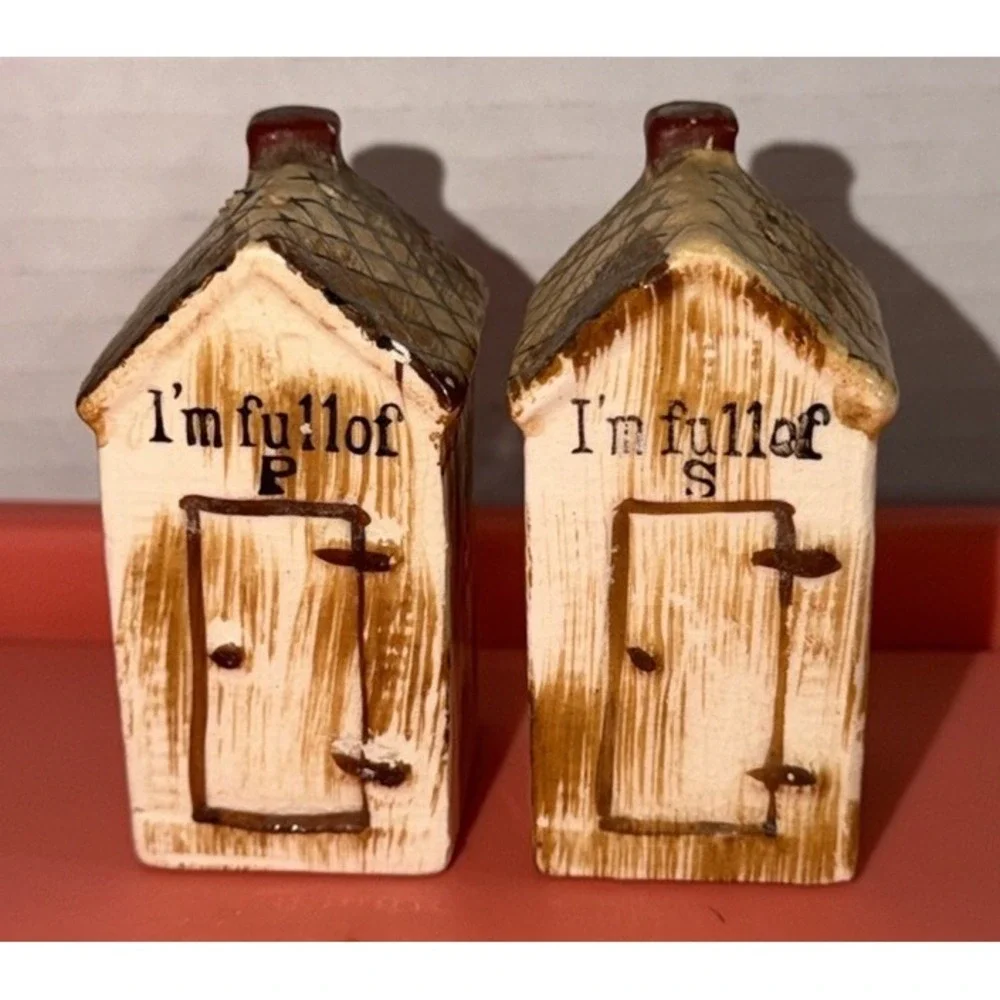 Vintage Outhouse Salt & Pepper Shakers I'm Full Of S I'm Full Of P Brown Japan